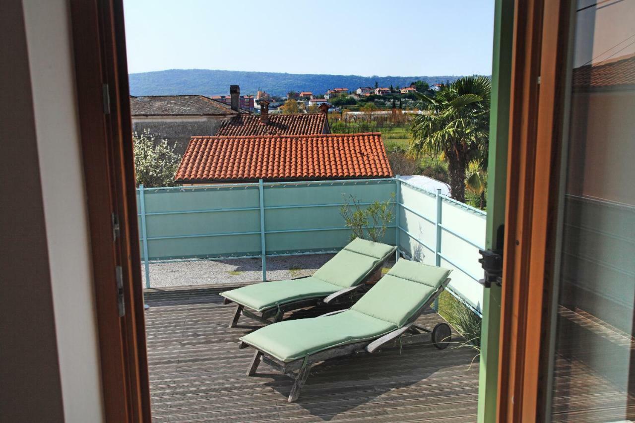 Spacious Villa In Parecag With A Swimming Pool Сечовле Экстерьер фото